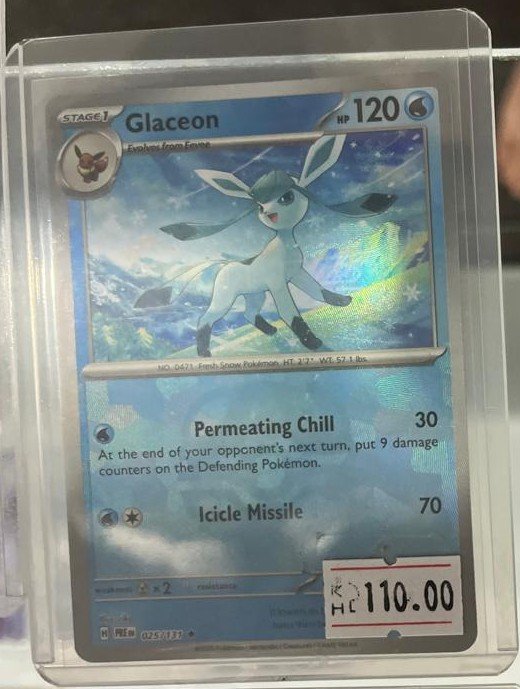 Glaceon 025/131 Poké Ball Reverse Holo Prismatic Evolutions Pokémon TCG card